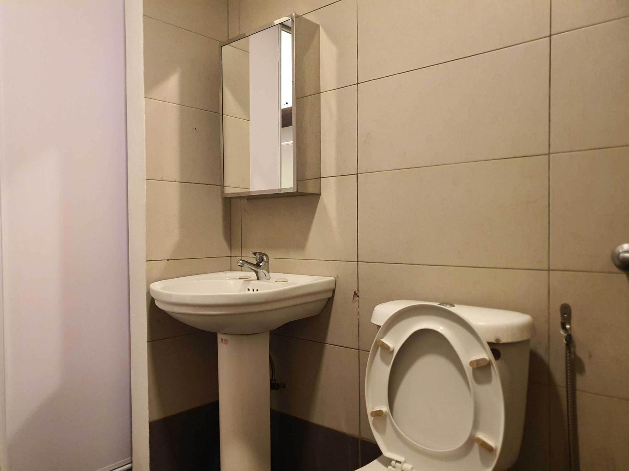 Oyo 91053 Signature Inn Мири Екстериор снимка